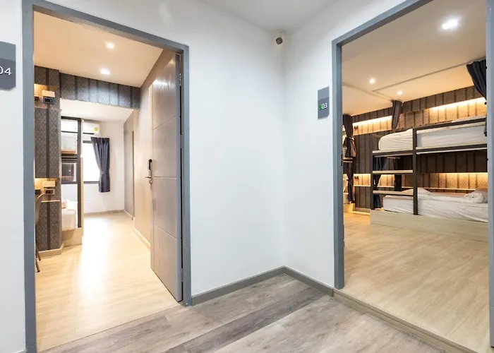 Hostal Baan Kun Mhor บ้านคุณหมอโฮสเทล *