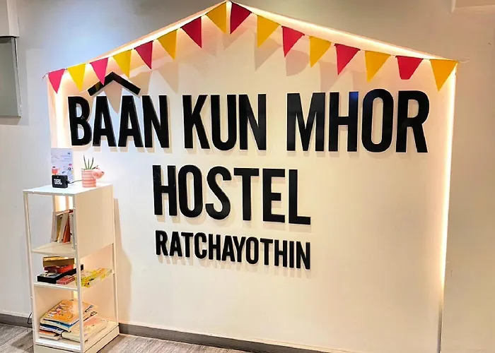 Baan Kun Mhor บ้านคุณหมอโฮสเทล