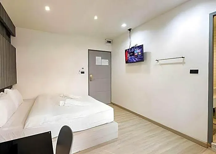 Hostal Baan Kun Mhor บ้านคุณหมอโฮสเทล